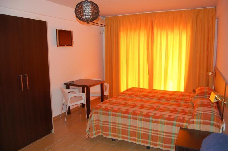 Climia 2Sleep Apartments بينايدورم المظهر الخارجي الصورة
